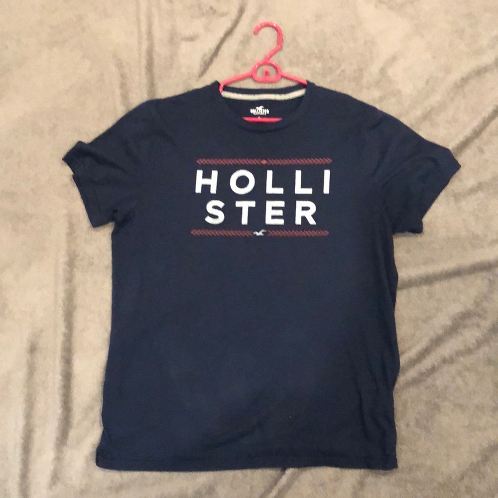 Hollister t-shirt
